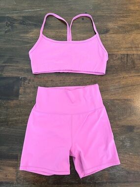 Vuori Azalea Pink All the Feels Bra and 4” shorts set
